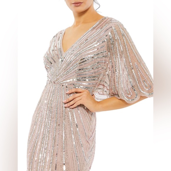 👗NWT! Mac Duggal Sequin Cape Sleeve Column Gown - Picture 2 of 14